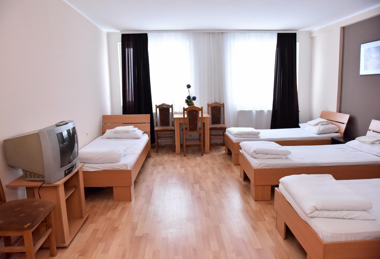 Hostel Milkaza Novi Sad Exterior photo