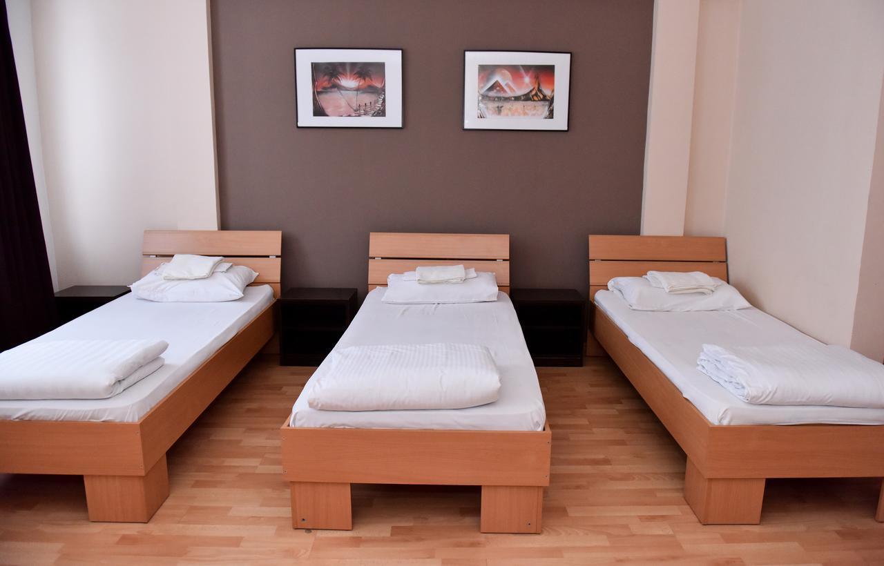 Hostel Milkaza Novi Sad Exterior photo