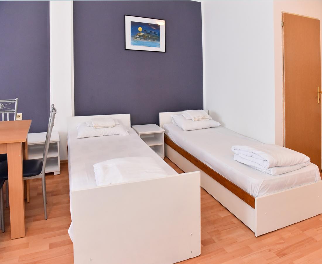 Hostel Milkaza Novi Sad Exterior photo